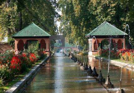 From Chandigarh to Jammu & Srinagar – Heritage & Hills Tour